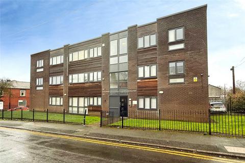 Hall Street, Swinton M27
