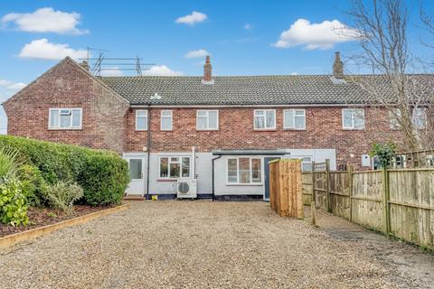 3 bedroom terraced house to rent, Hart Lane, Bodham, NR25