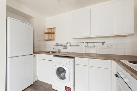 undefined, Abney Park Court, Stoke Newington, London N16