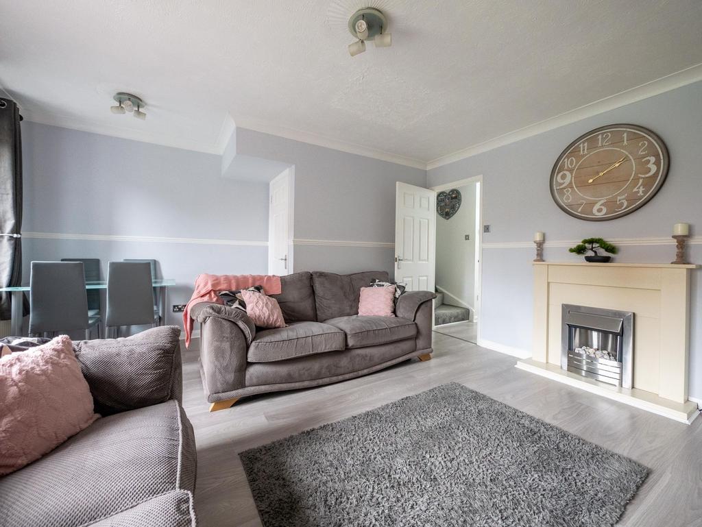 Lounge/Dining Room