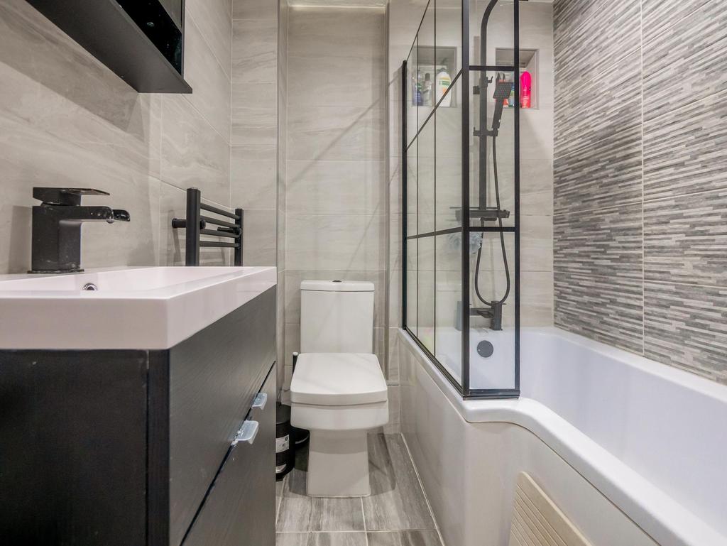 Family Bath/Shower Room