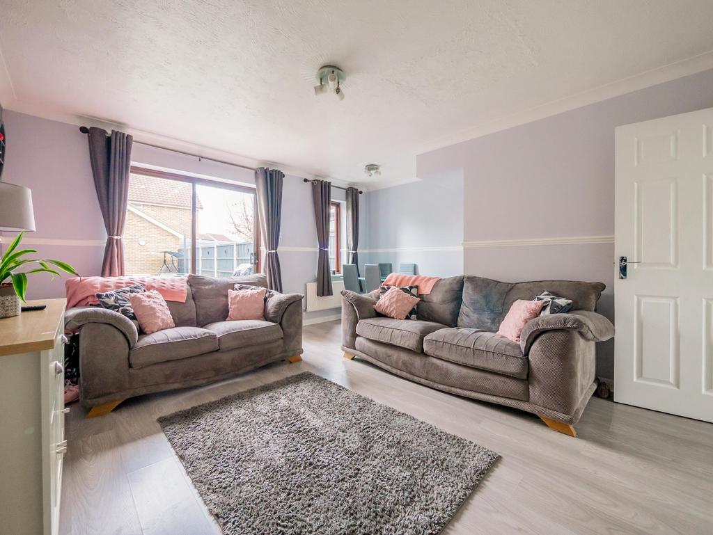 Lounge/Dining Room