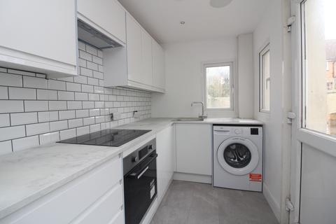 3 bedroom terraced house to rent, Crown Road, Portslade BN41