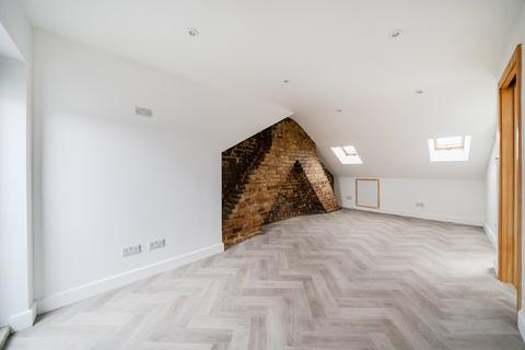 3 bedroom flat for sale, Dunstans Road, East Dulwich, London, SE22