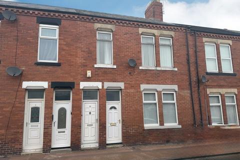 3 bedroom flat for sale - Sandringham Terrace, Roker