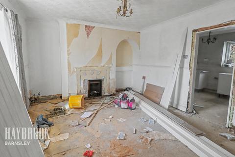 3 bedroom semi-detached house for sale, Priory Road, Lundwood