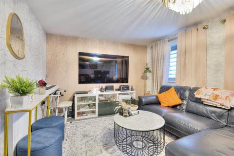 4 bedroom terraced house for sale, High Street, Upton, Northampton