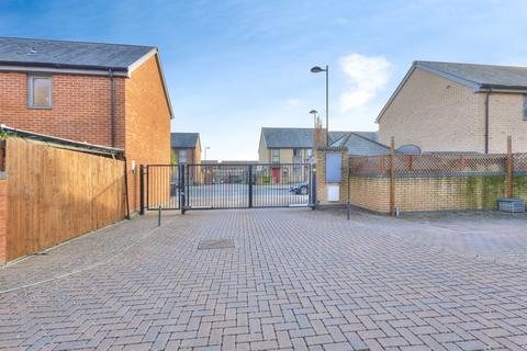 4 bedroom terraced house for sale, High Street, Upton, Northampton