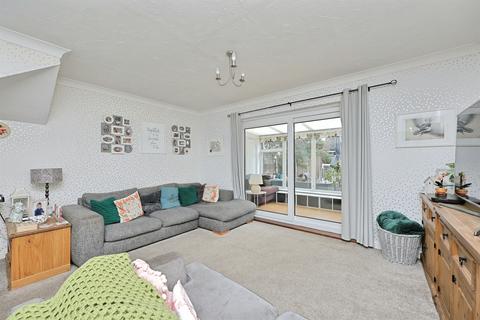 undefined, Helsinki Way, Dereham