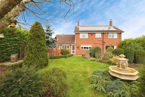 4 bedroom detached house for sale, Marsh Lane, Saundby, Retford