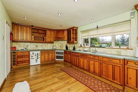 4 bedroom detached house for sale, Marsh Lane, Saundby, Retford