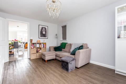 undefined, Dove Close, Higham Ferrers NN10