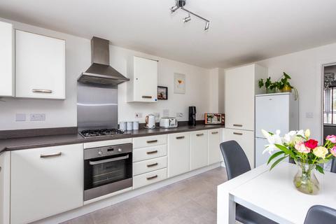 undefined, Dove Close, Higham Ferrers NN10