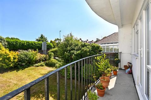 2 bedroom flat for sale, East Dean Road, Eastbourne