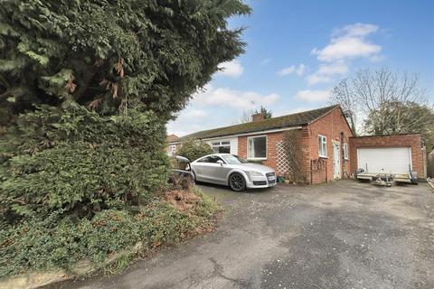 2 bedroom semi-detached bungalow for sale, Stratford Road, Honeybourne