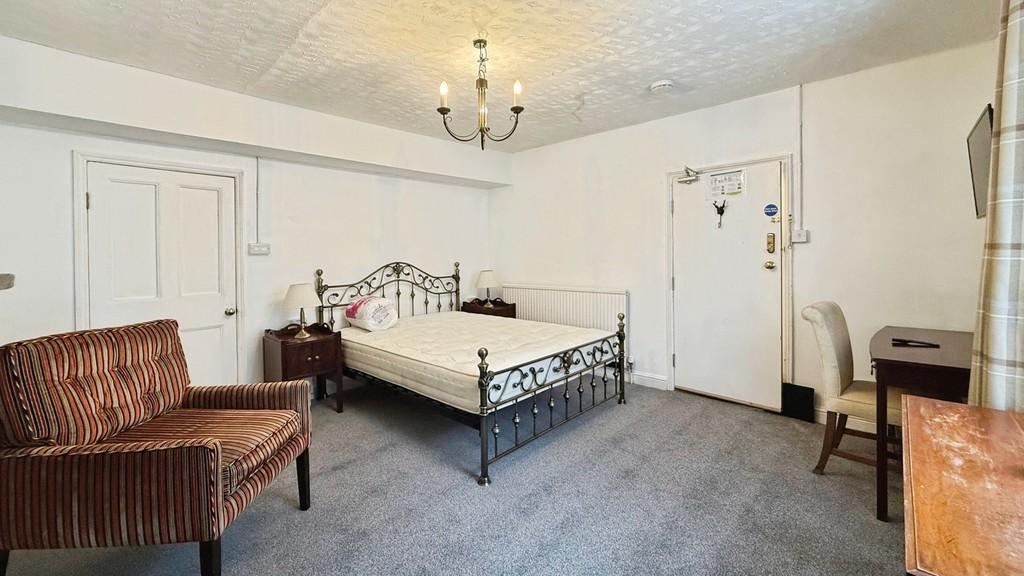 Private bedroom