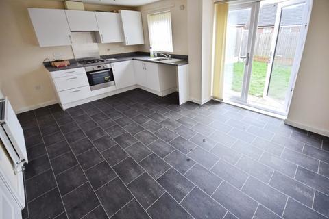 3 bedroom terraced house to rent, Crystal Street, Cobridge