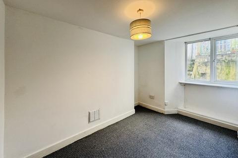 2 bedroom flat to rent, George Street, Plymouth