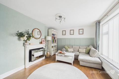 3 bedroom semi-detached house for sale, Finchley Avenue, Derby