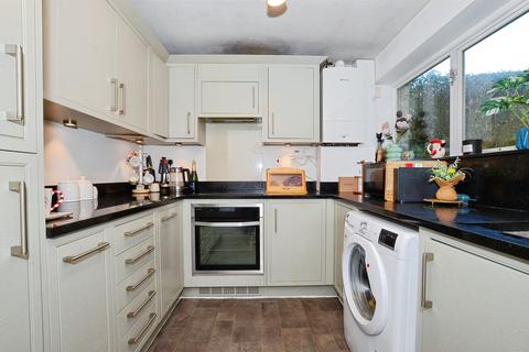 3 bedroom end of terrace house for sale, St. Martins Close, Harpenden