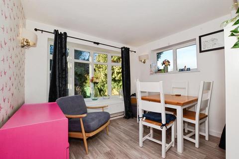 3 bedroom end of terrace house for sale, St. Martins Close, Harpenden