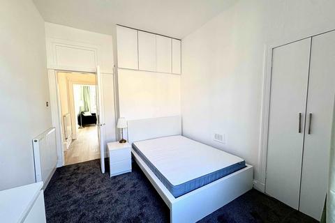 2 bedroom apartment to rent, 21 Boyd Street, Crosshill