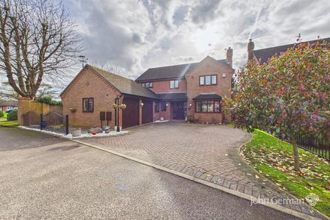 Fox Court, Kings Bromley