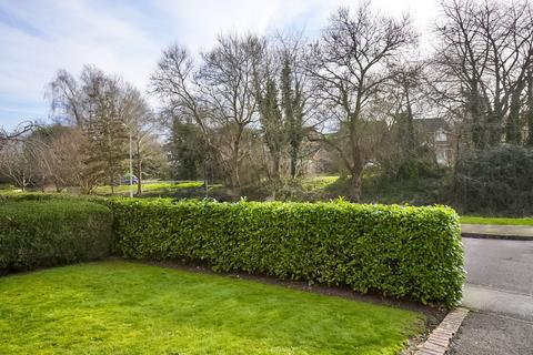 4 bedroom detached house for sale, Kestrel Road, Oakham, LE15