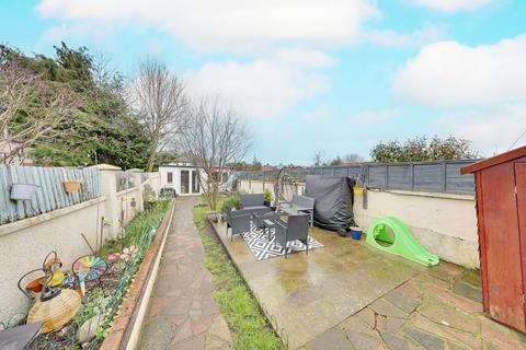 3 bedroom end of terrace house for sale, Perry Hall Road, Orpington