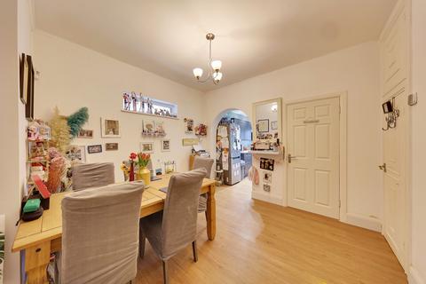 3 bedroom end of terrace house for sale, Perry Hall Road, Orpington