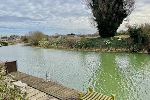 3 bedroom detached house for sale, Station Road, Surfleet