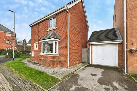 3 bedroom semi-detached house for sale, Topliss Way, Middleton