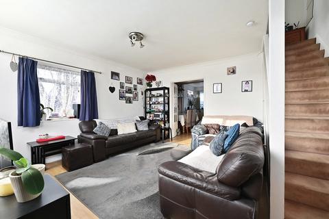 3 bedroom end of terrace house for sale, Kingsway, Camberley GU17