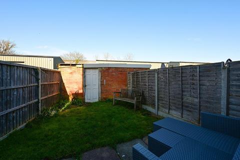 3 bedroom end of terrace house for sale, Kingsway, Camberley GU17