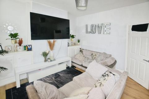 2 bedroom terraced house for sale, Haddenham Road, Leicester LE3