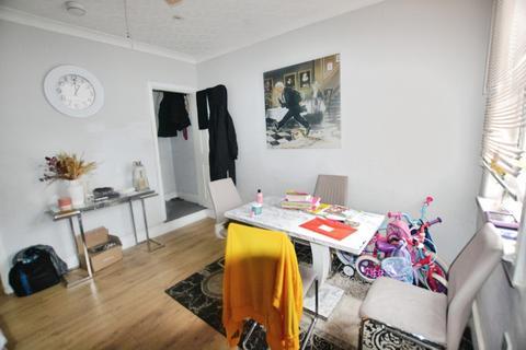 2 bedroom terraced house for sale, Haddenham Road, Leicester LE3
