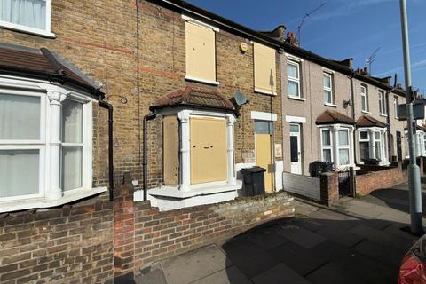3 bedroom house for sale, Oaklands Park Avenue, Ilford