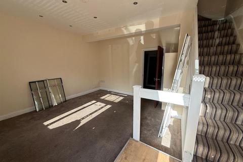 3 bedroom house for sale, Oaklands Park Avenue, Ilford