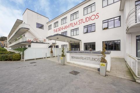 undefined, Stanley Kubrick Road, Uxbridge UB9
