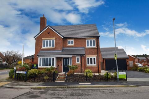 4 bedroom detached house for sale, Milestone Road, Loggerheads