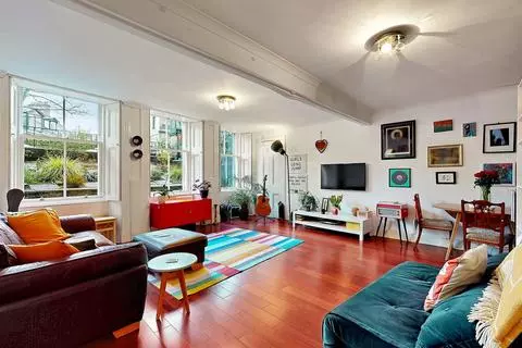 1 bedroom flat for sale - Photo 4