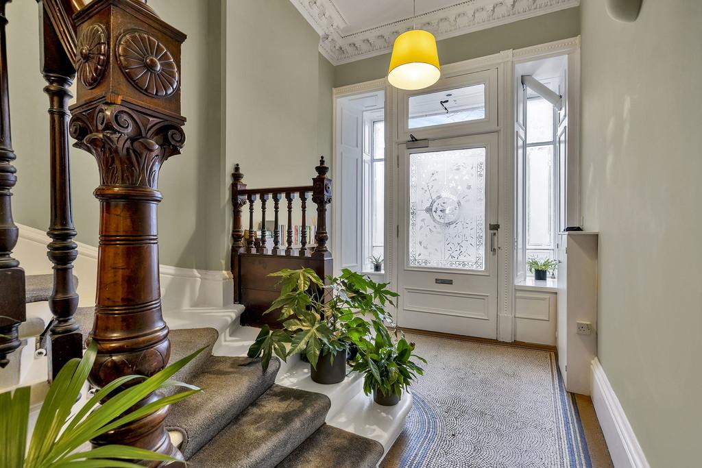 17-web-or-mls-7 Dundonald Road Basement Flat 25 -