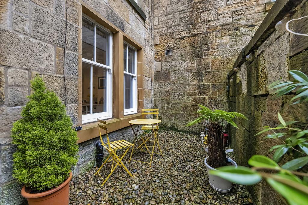 66-web-or-mls-7 Dundonald Road Basement Flat 14