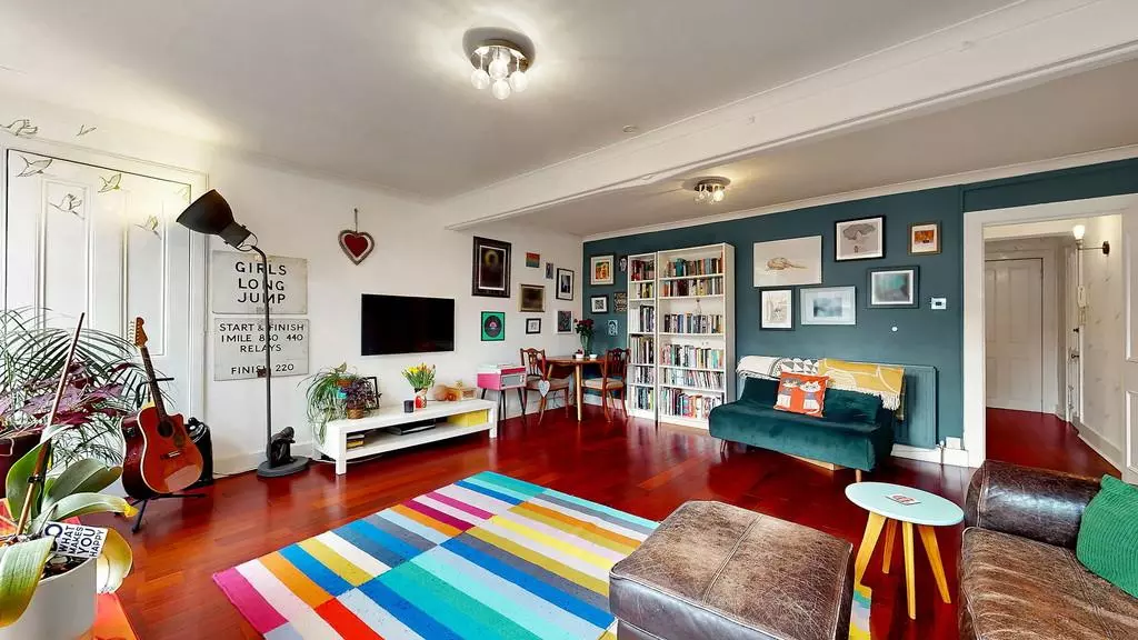 1 bedroom flat for sale - Photo 7