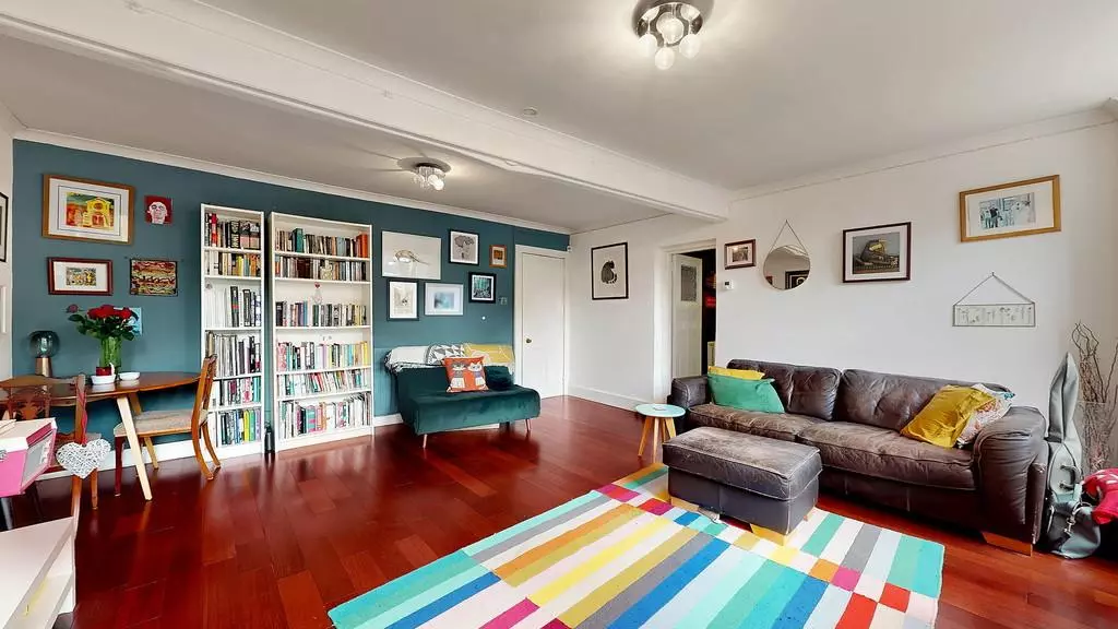 1 bedroom flat for sale - Photo 9