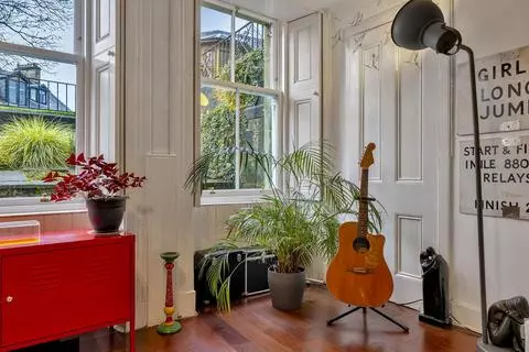 1 bedroom flat for sale - Photo 10