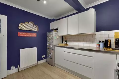 1 bedroom flat for sale - Photo 19