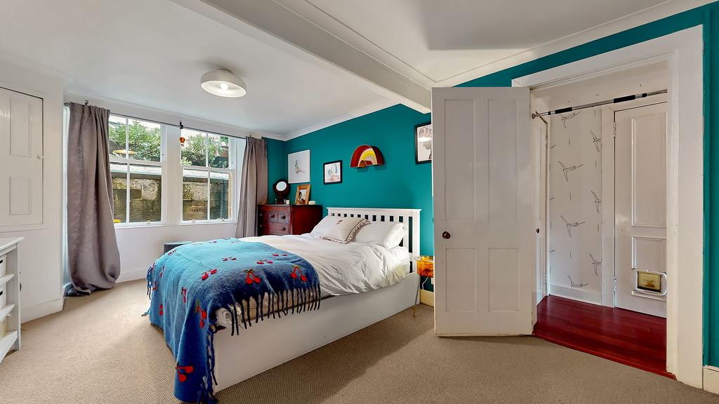 54-web-or-mls-7 Dundonald Road Basement Flat 40 -