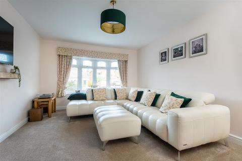 4 bedroom detached house for sale, Brookland Road, Hagley