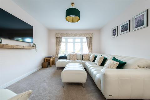 4 bedroom detached house for sale, Brookland Road, Hagley
